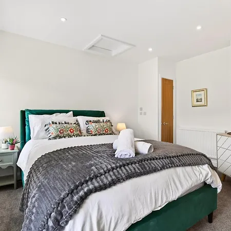 Beautiful 2 Bedroom In * Whitehaven